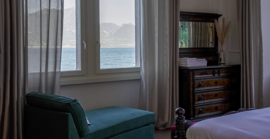 Castello Caratti Lake Garda Vacation Villa - Italy