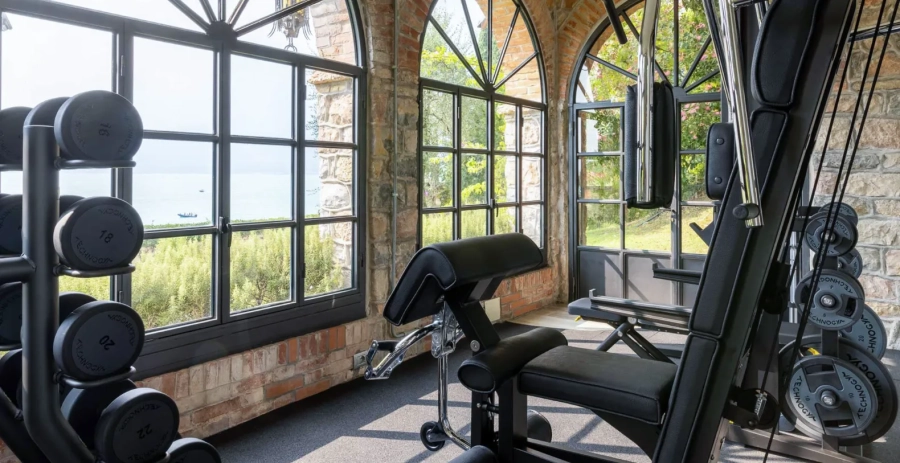 Castello Caratti Lake Garda Vacation Villa - Italy