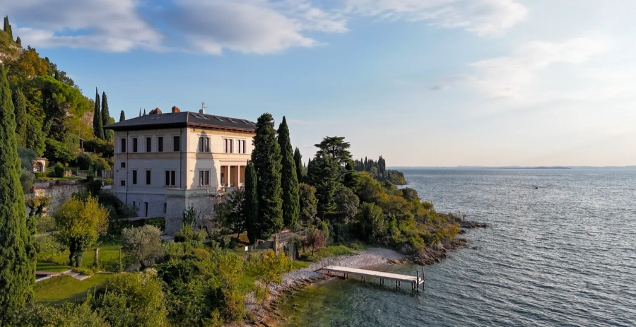 Castello Caratti Lake Garda Vacation Villa - Italy