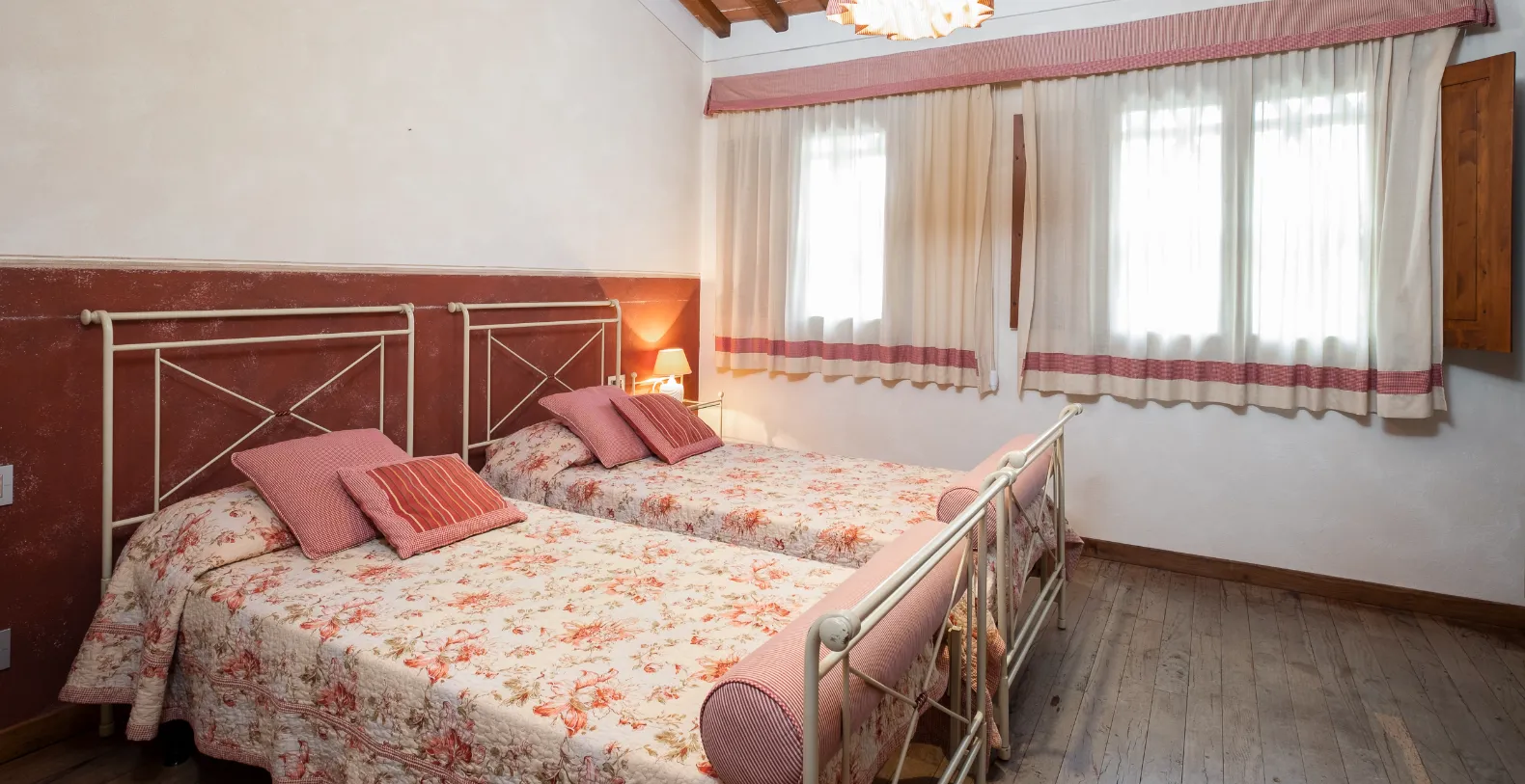 Villa Casa Rossa Italy Vacation Villa - Reggello, Tuscany