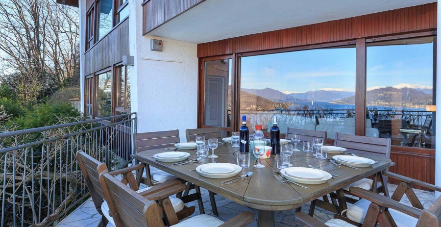 Villa La Rocca Lake Maggiore, Italy Vacation Villa - Arona