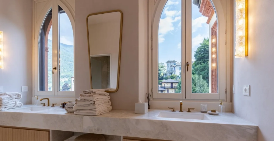 Villa Polli Lake Como Vacation Villa - Italy