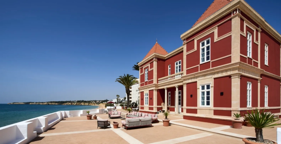 Red Chalet Algarve Vacation Villa - Portugal