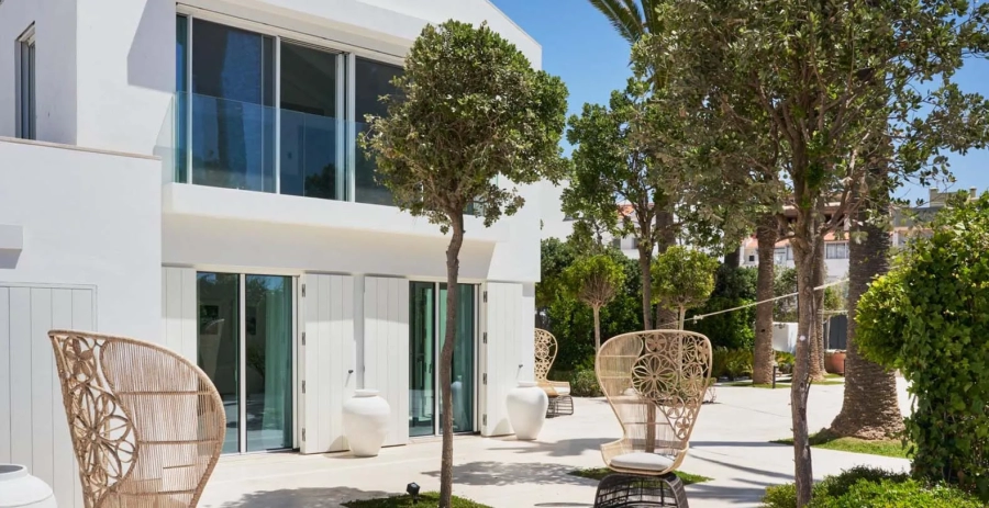 Red Chalet Algarve Vacation Villa - Portugal