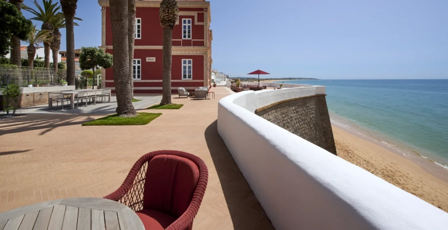 Red Chalet Algarve Vacation Villa - Portugal