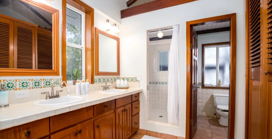  Dolphin Beach Villa  Vacation Villa - Belize