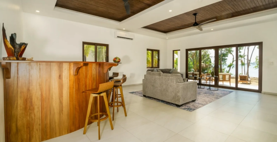 Island Breeze Villa  Vacation Villa - Belize