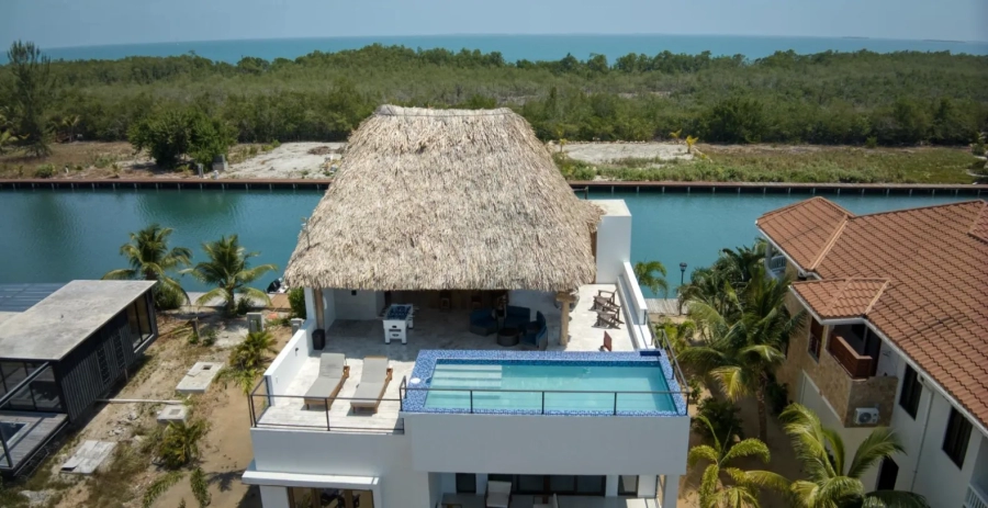 Island Breeze Villa  Vacation Villa - Belize