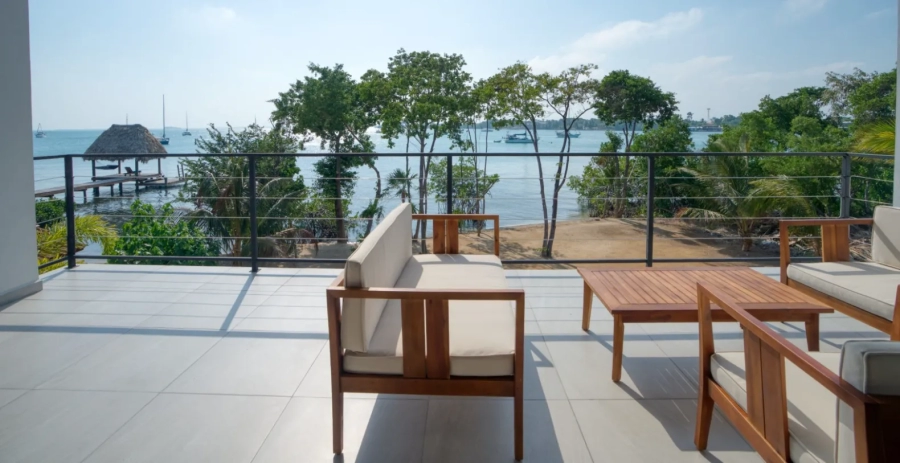 Island Breeze Villa  Vacation Villa - Belize