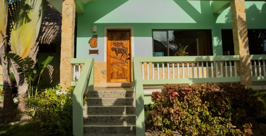 Little Harvest Caye  Vacation Villa - Belize