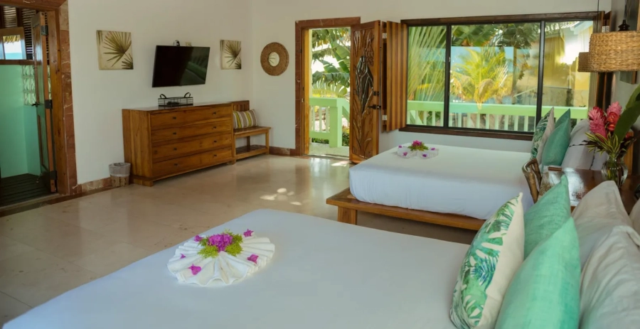 Little Harvest Caye  Vacation Villa - Belize