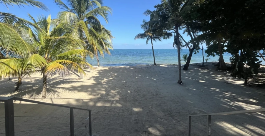 Mayatai Beach Villa Vacation Villa - Belize