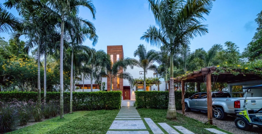 The Beach House  Vacation Villa - Belize