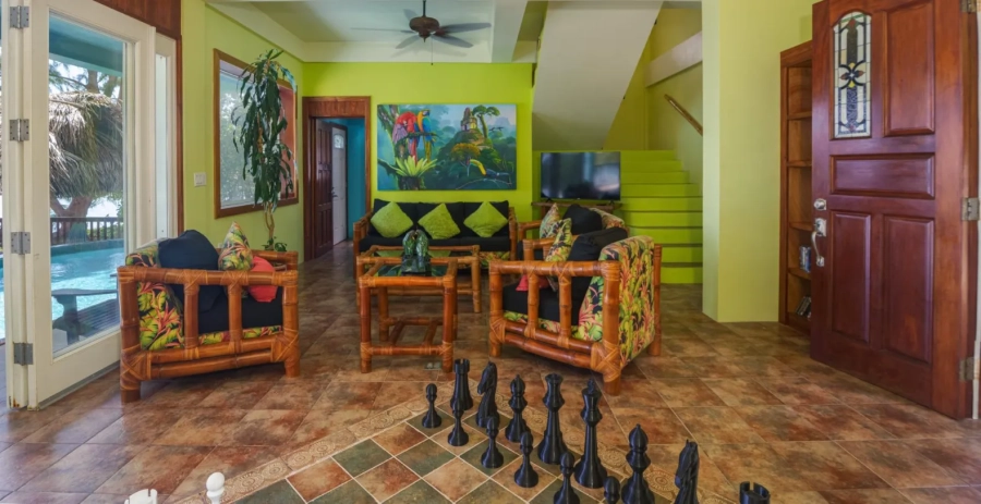 Toucan Dance  Vacation Villa - Belize