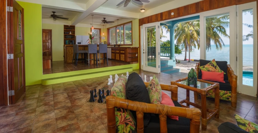 Toucan Dance  Vacation Villa - Belize