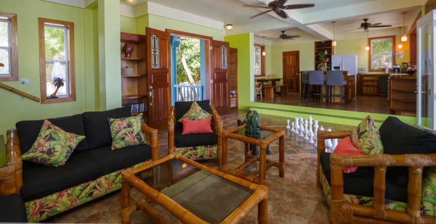 Toucan Dance  Vacation Villa - Belize