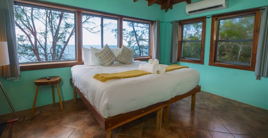 Toucan Dance  Vacation Villa - Belize