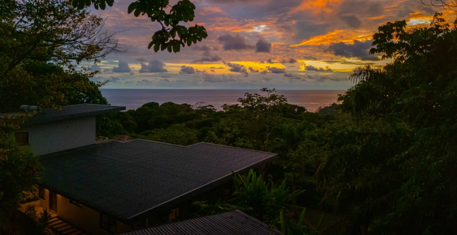 Casa Solaz Puntarenas Vacation Villa - Costa Rica
