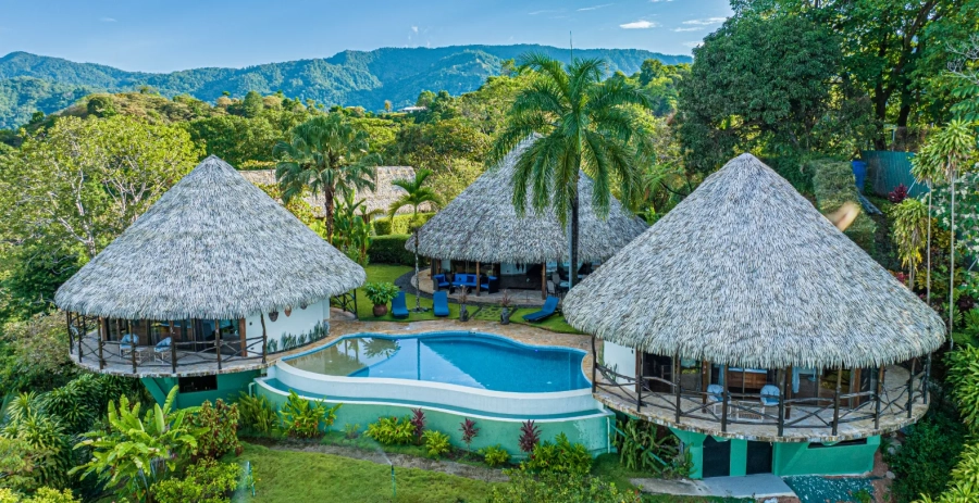 Tiki Vibes Puntarenas Vacation Villa - Costa Rica