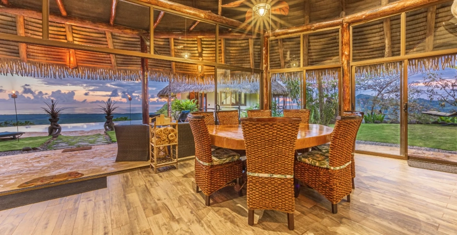 Tiki Vibes Puntarenas Vacation Villa - Costa Rica