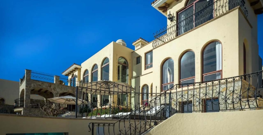 Casa Rio de Luna  Pedregal, Cabo Luxury Vacation Rental