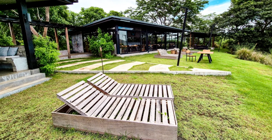 Alaya Jungle Mansion  Vacation Villa - Panama