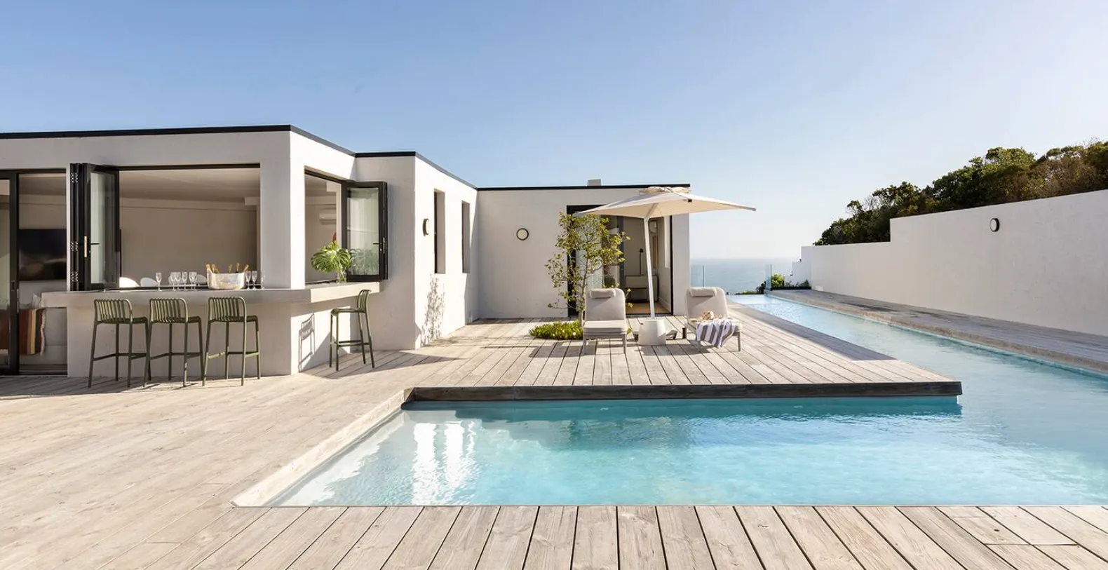  Rock Pool Vacation Villa