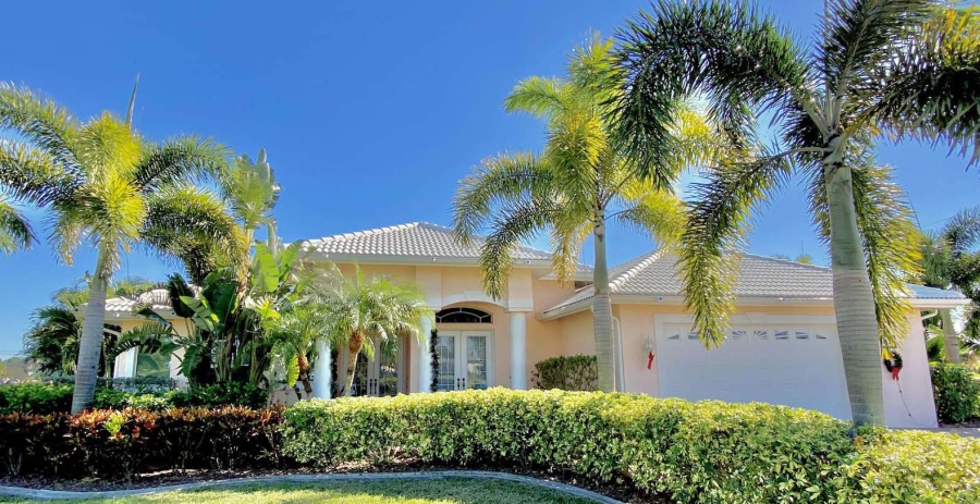 Casa Pearl Florida Vacation Villa - Cape Coral