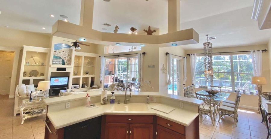 Casa Pearl Florida Vacation Villa - Cape Coral