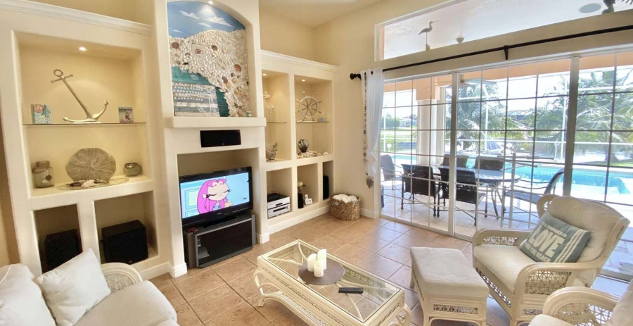 Casa Pearl Florida Vacation Villa - Cape Coral