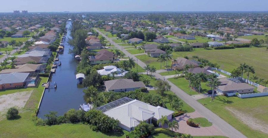 Casa Pearl Florida Vacation Villa - Cape Coral