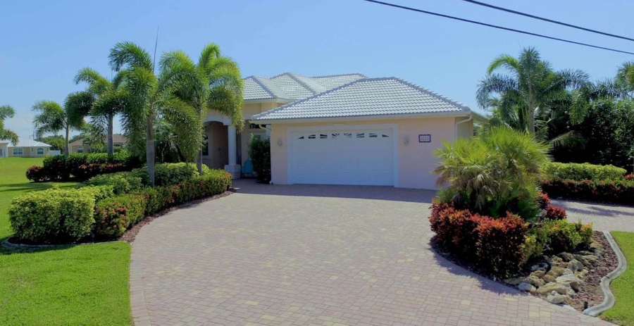 Casa Pearl Florida Vacation Villa - Cape Coral