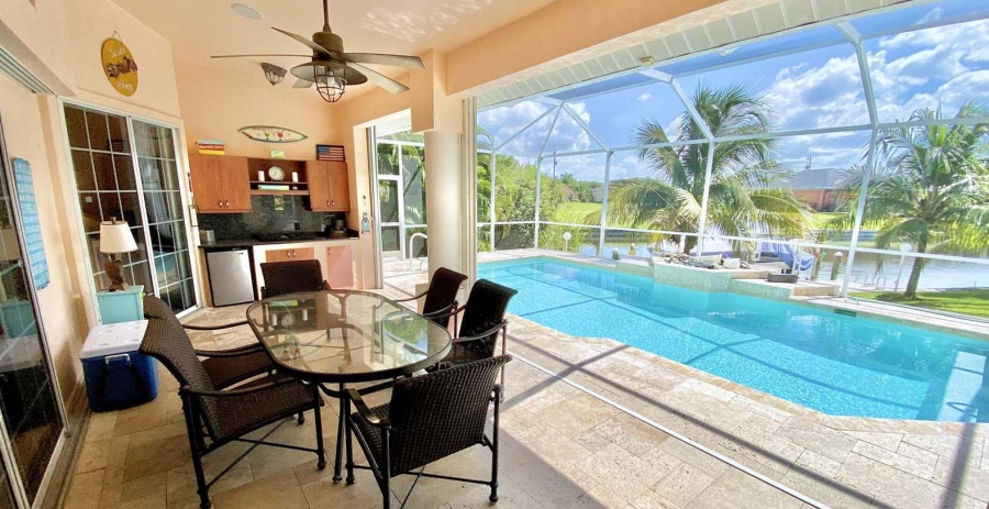 Casa Pearl Florida Vacation Villa - Cape Coral