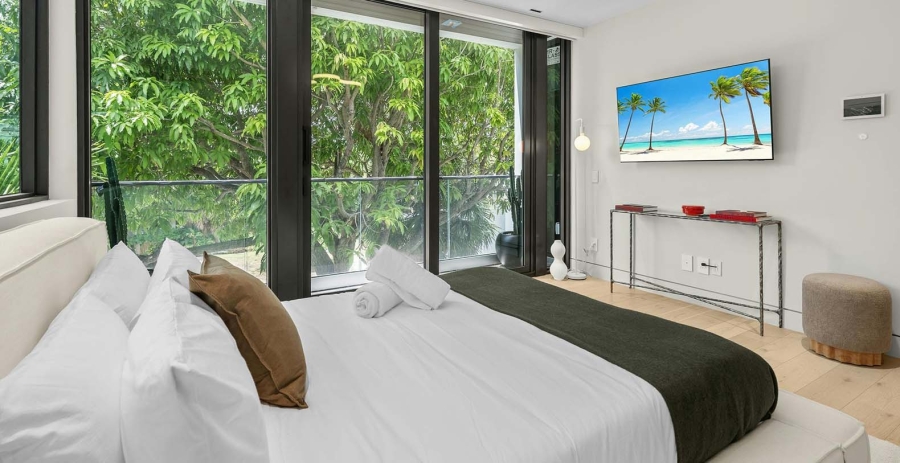 The Beach House FL Vacation Villa - Fort Lauderdale