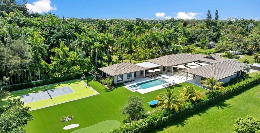 La Datcha Miami Vacation Villa - North Miami Beach