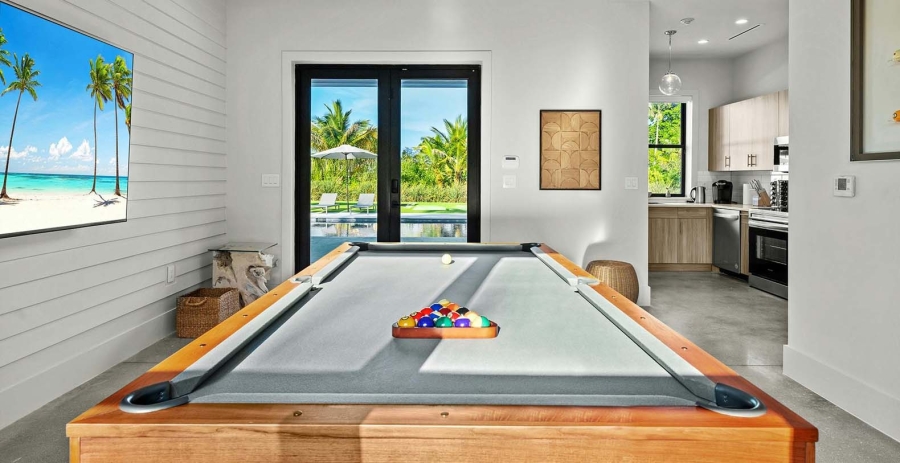 La Datcha Miami Vacation Villa - North Miami Beach