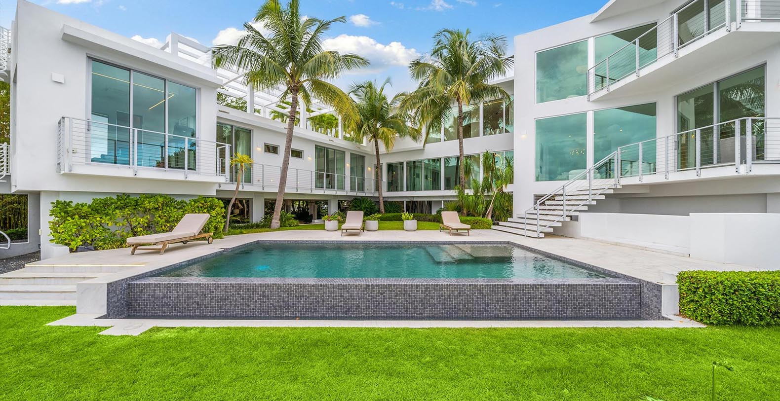 Midcentury Dream Miami Florida Holiday