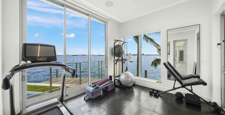 Midcentury Dream Florida Vacation Villa - Miami Shores