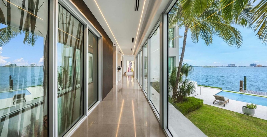 Midcentury Dream Florida Vacation Villa - Miami Shores