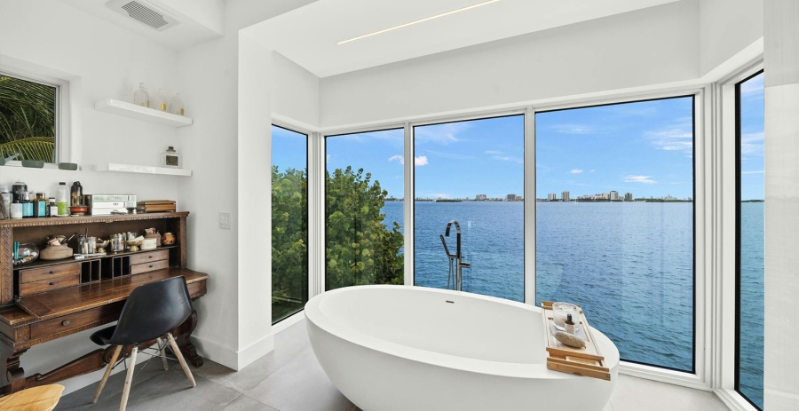 Midcentury Dream Florida Vacation Villa - Miami Shores