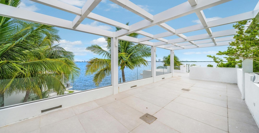 Midcentury Dream Florida Vacation Villa - Miami Shores