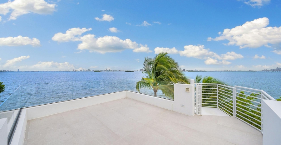 Midcentury Dream Florida Vacation Villa - Miami Shores