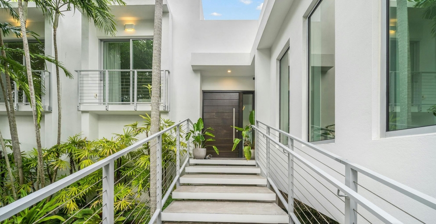 Midcentury Dream Florida Vacation Villa - Miami Shores