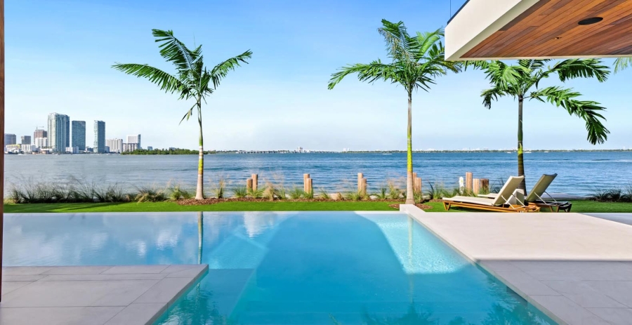 Modern Dreams Miami Vacation Villa - Venetian Islands