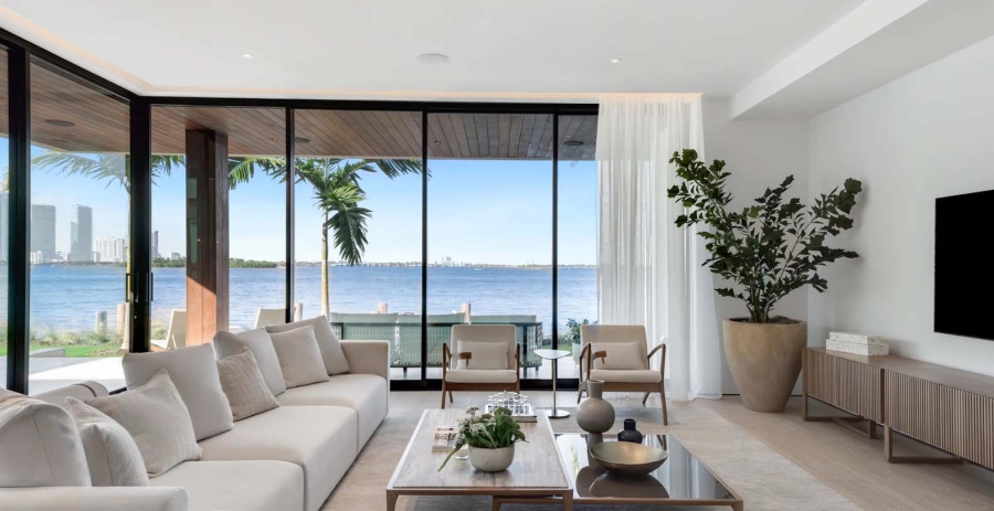 Modern Dreams Miami Vacation Villa - Venetian Islands