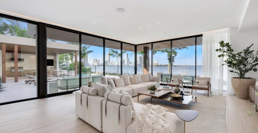 Modern Dreams Miami Vacation Villa - Venetian Islands