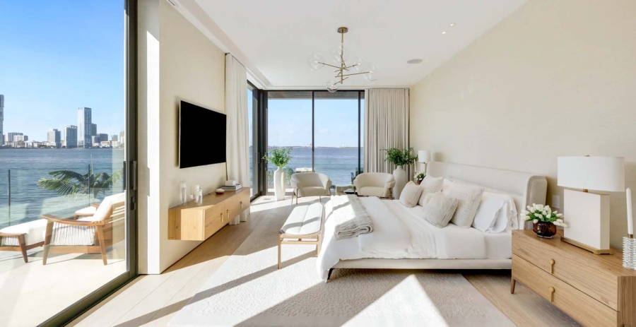 Modern Dreams Miami Vacation Villa - Venetian Islands