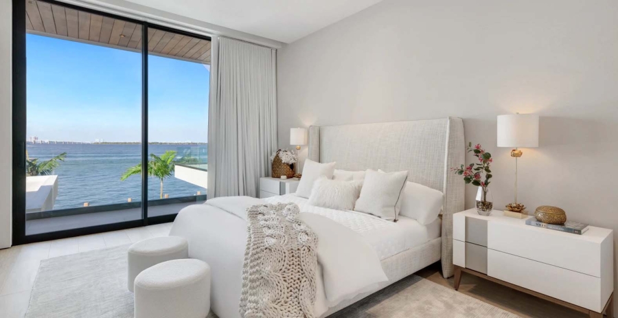 Modern Dreams Miami Vacation Villa - Venetian Islands