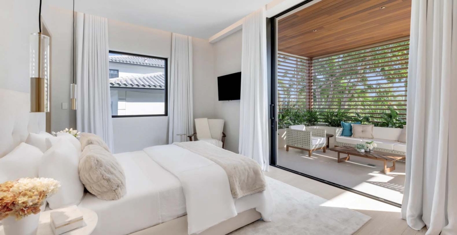 Modern Dreams Miami Vacation Villa - Venetian Islands