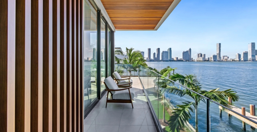 Modern Dreams Miami Vacation Villa - Venetian Islands